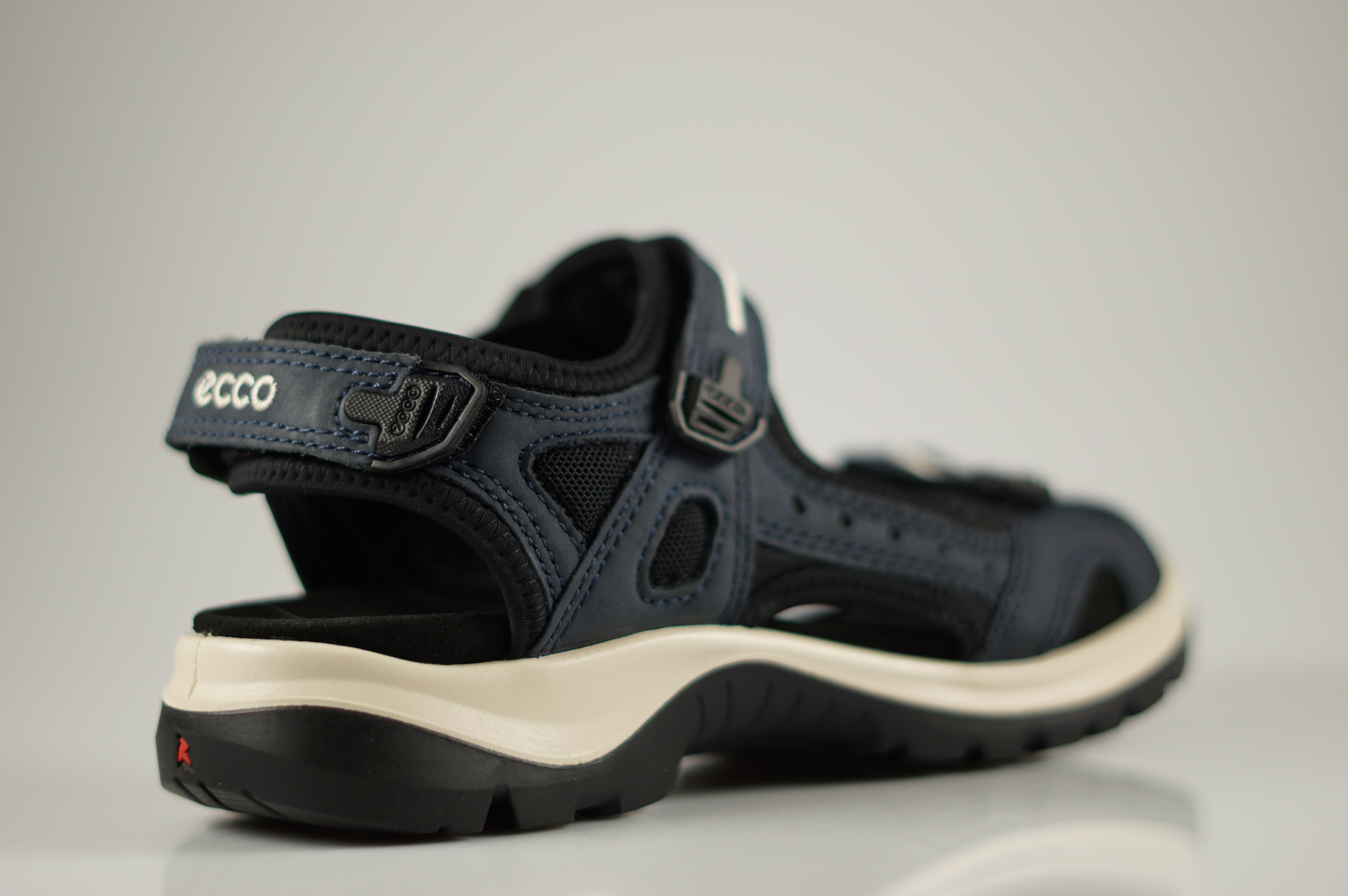 ECCO - 069563/02038