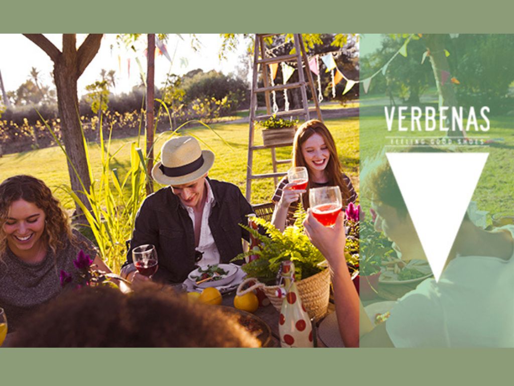 junge menschen bei gartenfest und verbenas logo