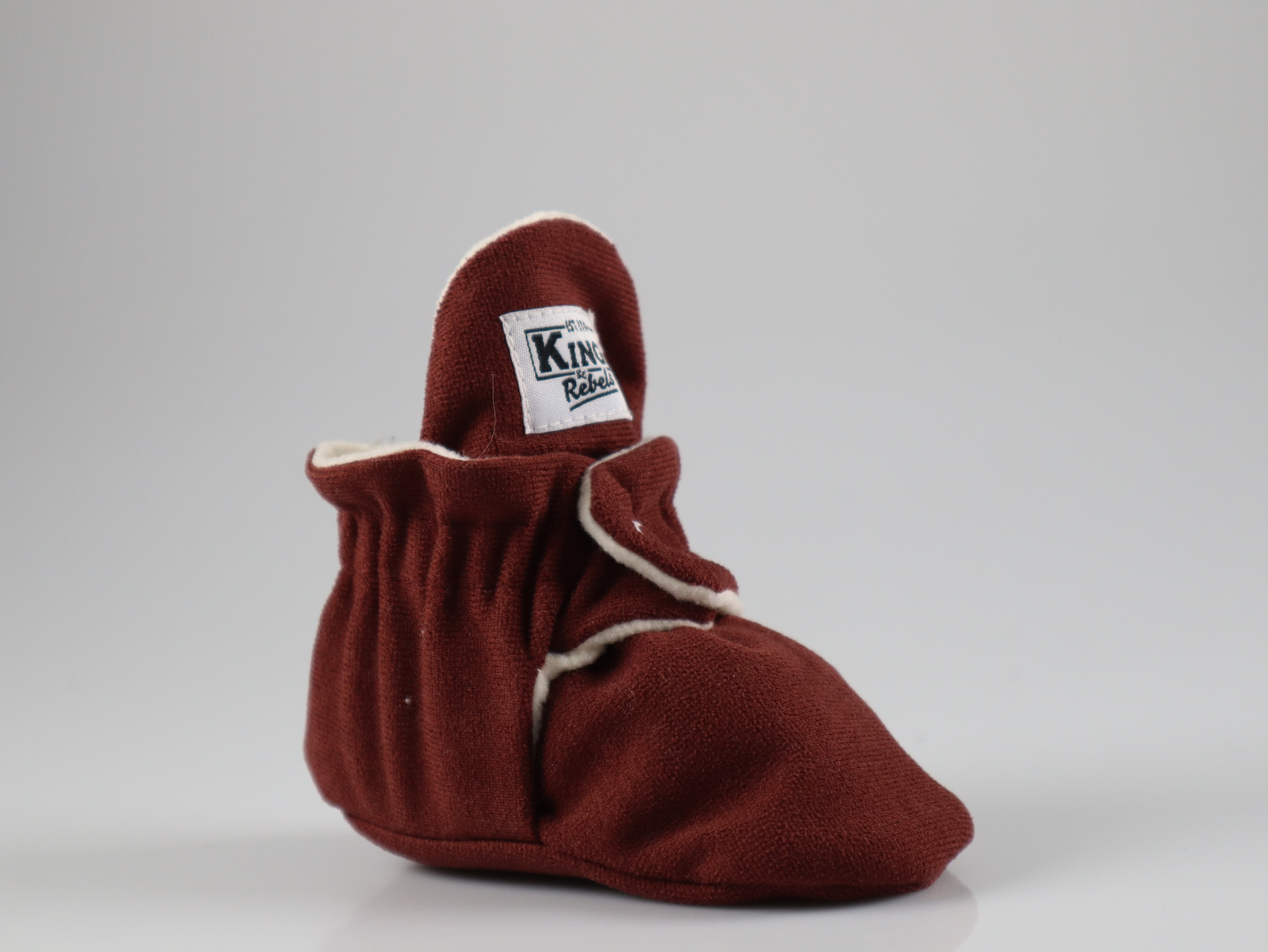 The Kings & Rebels Company - Gamuza Cranberry