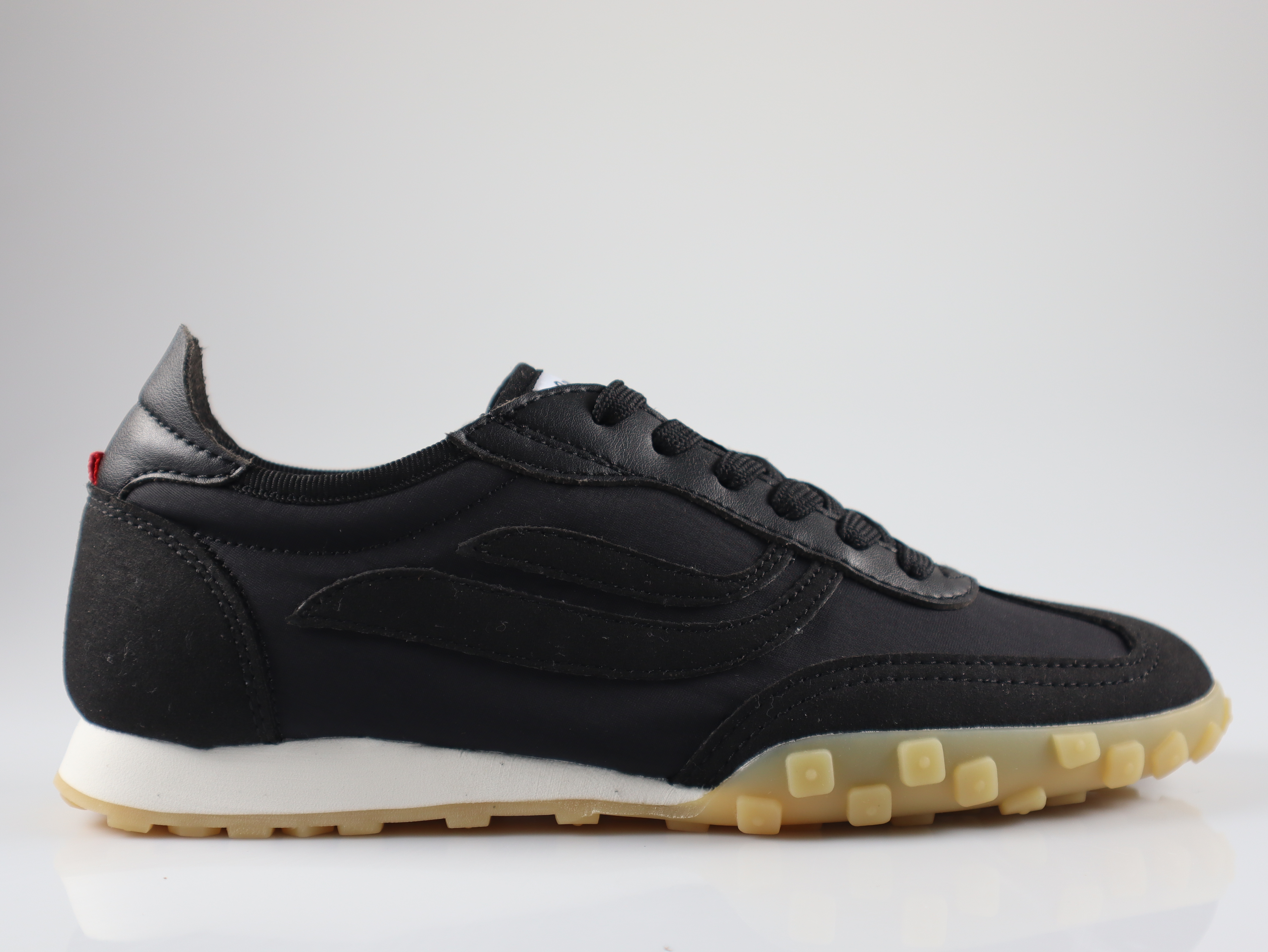 Genesis Footwear - 1006209