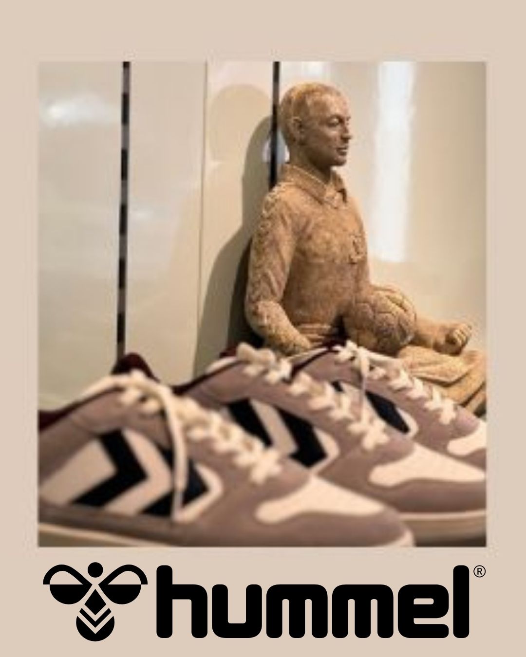 Hummel Schuhe meditierende Figur und hummel logo