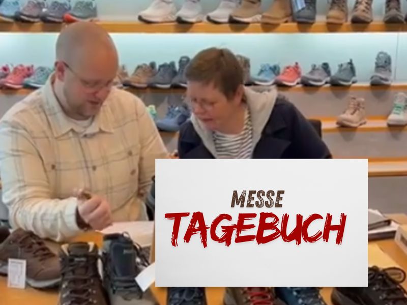 Marlies und Leon beim Ordern mit Hinweis Messetagebuch