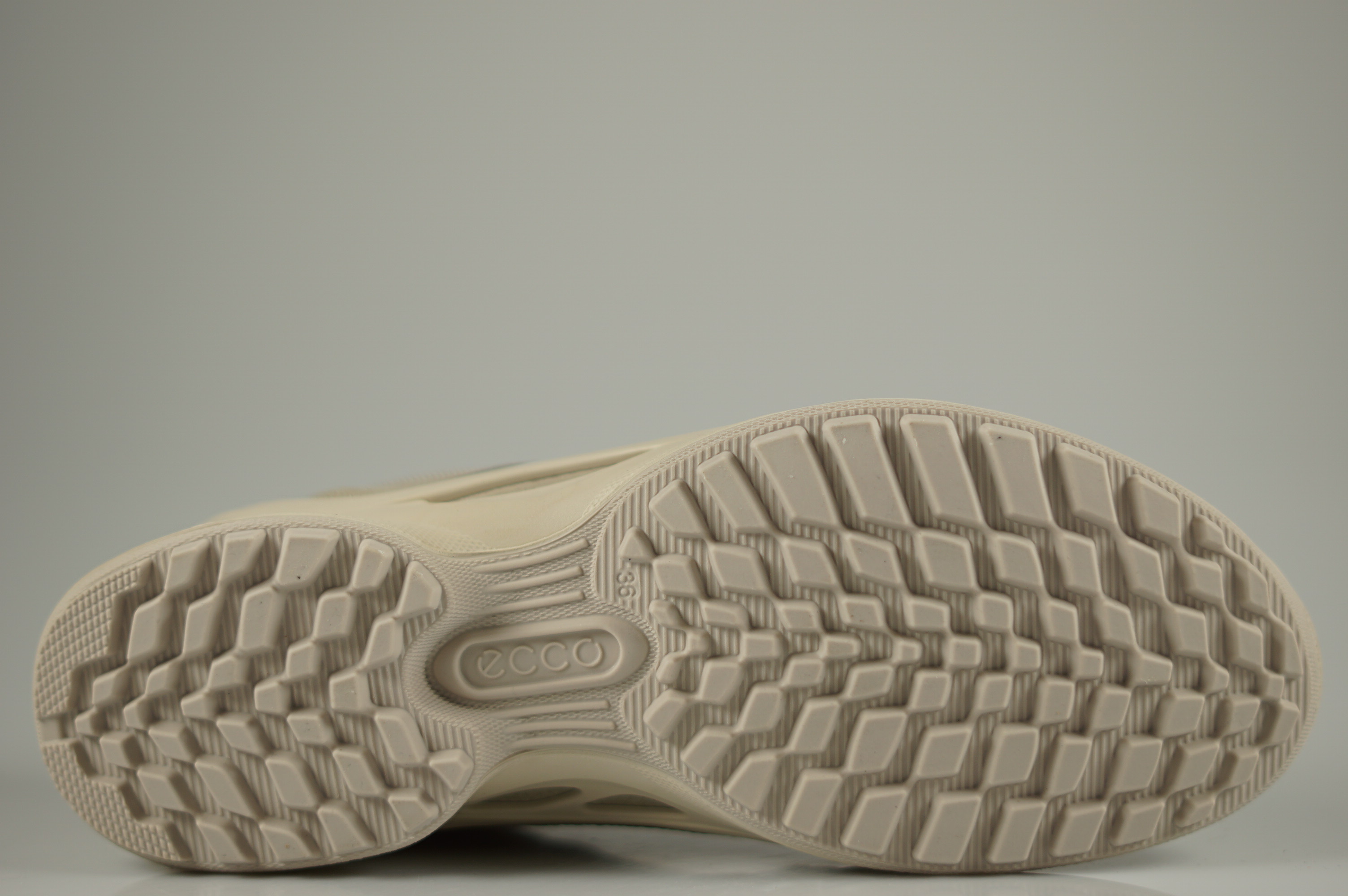 ECCO - 850813/02163