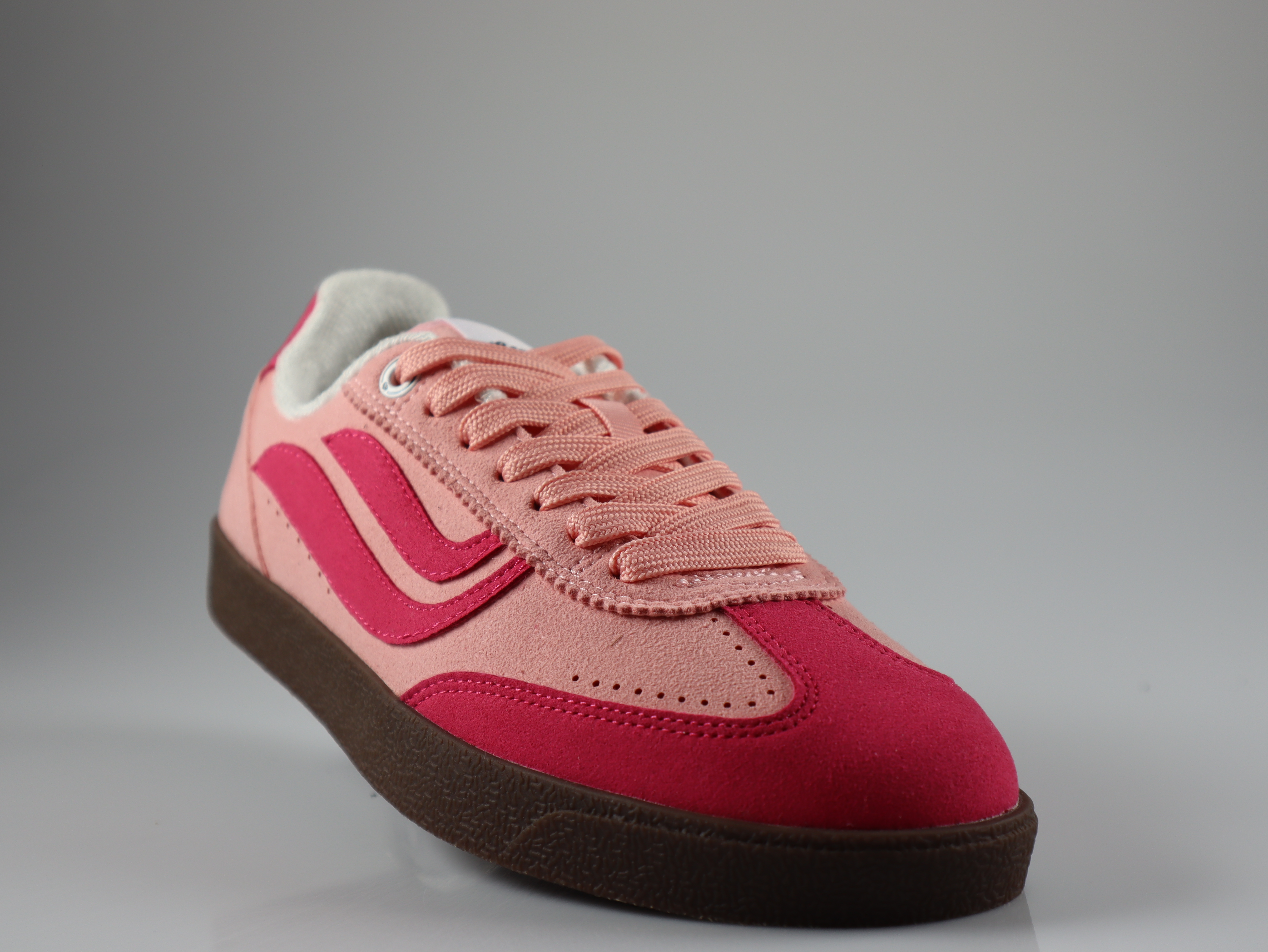 Genesis Footwear - 1006231