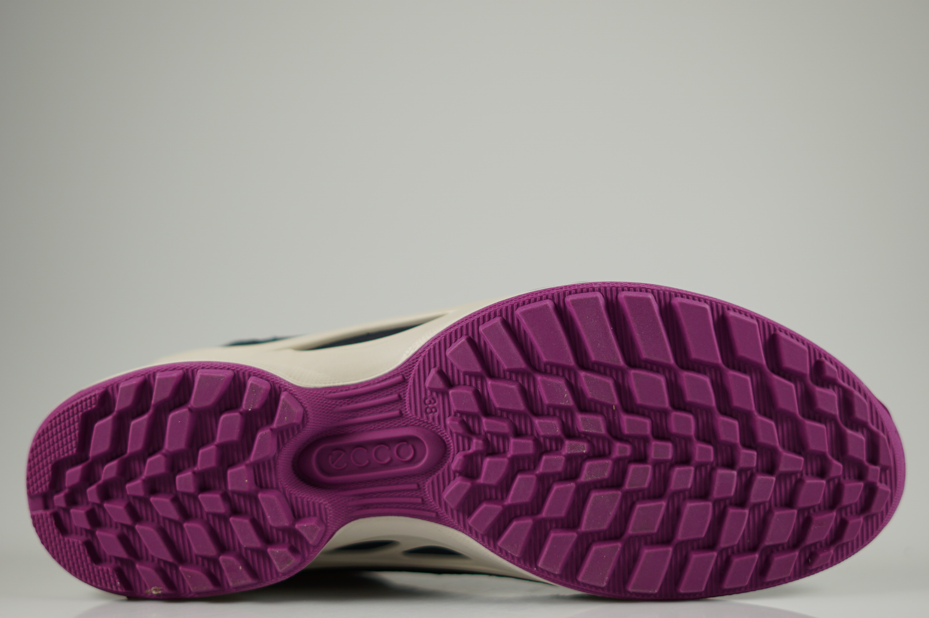 ECCO - 850803/01038