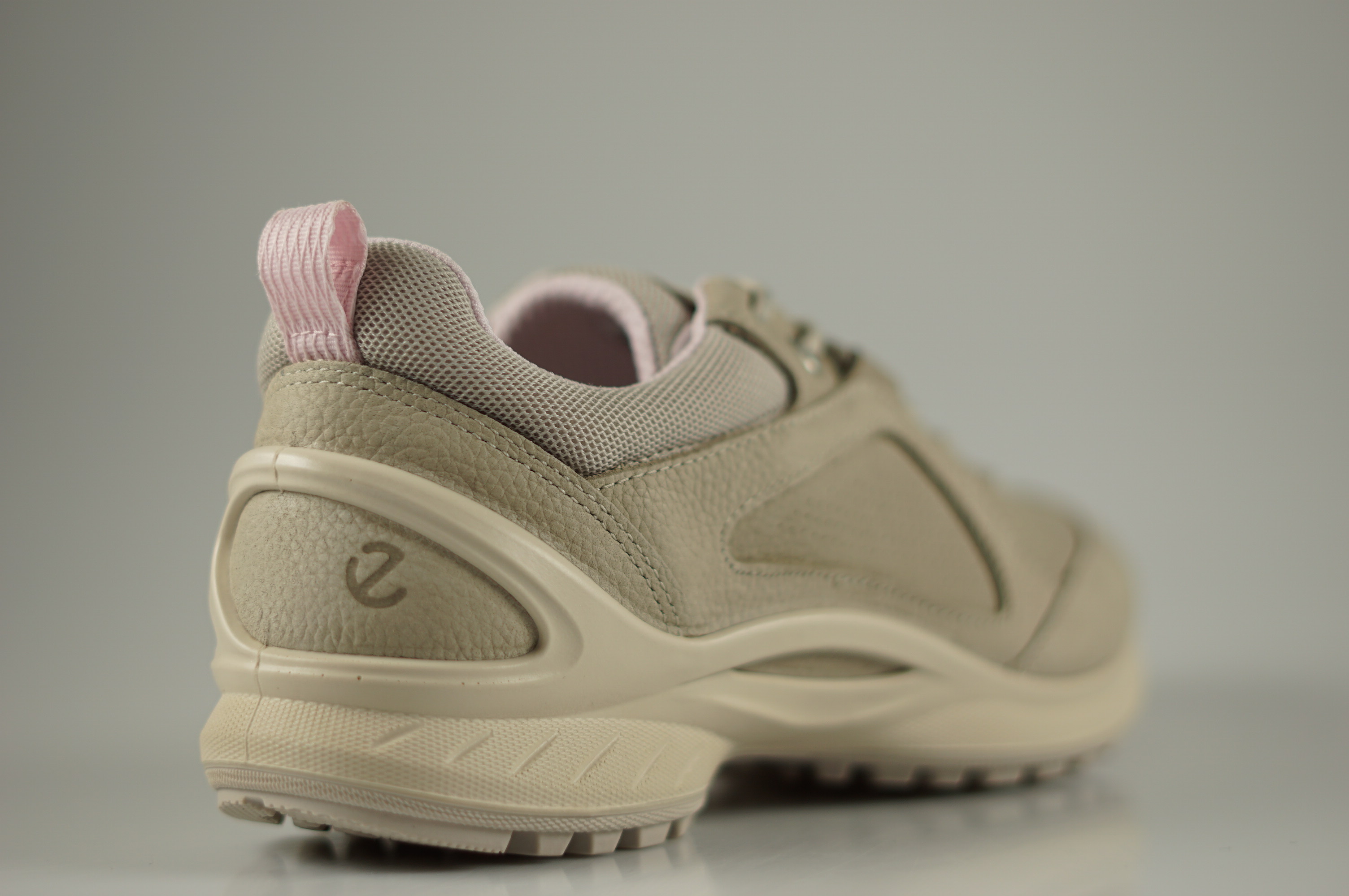 ECCO - 850813/02163