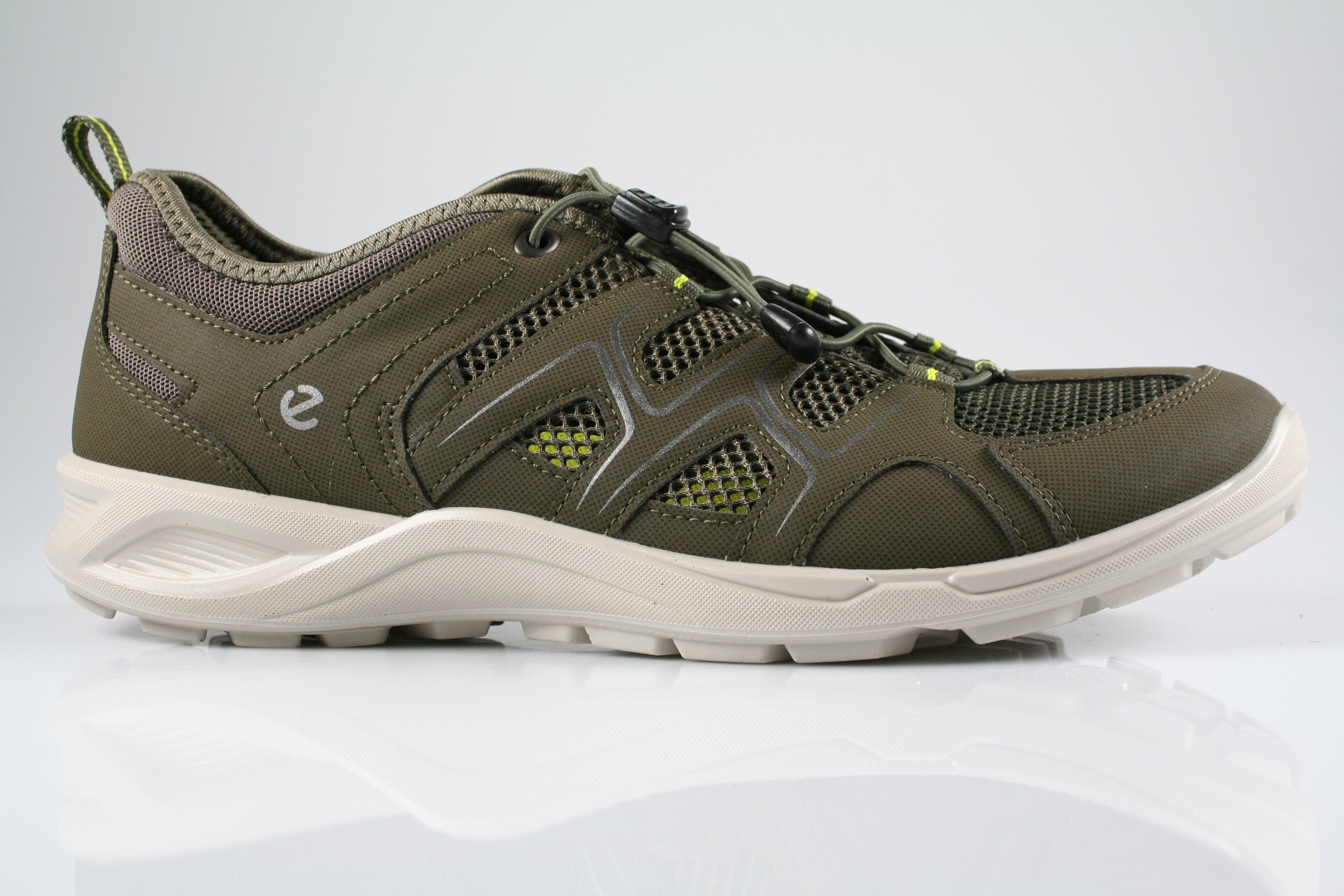ECCO - 82577456958