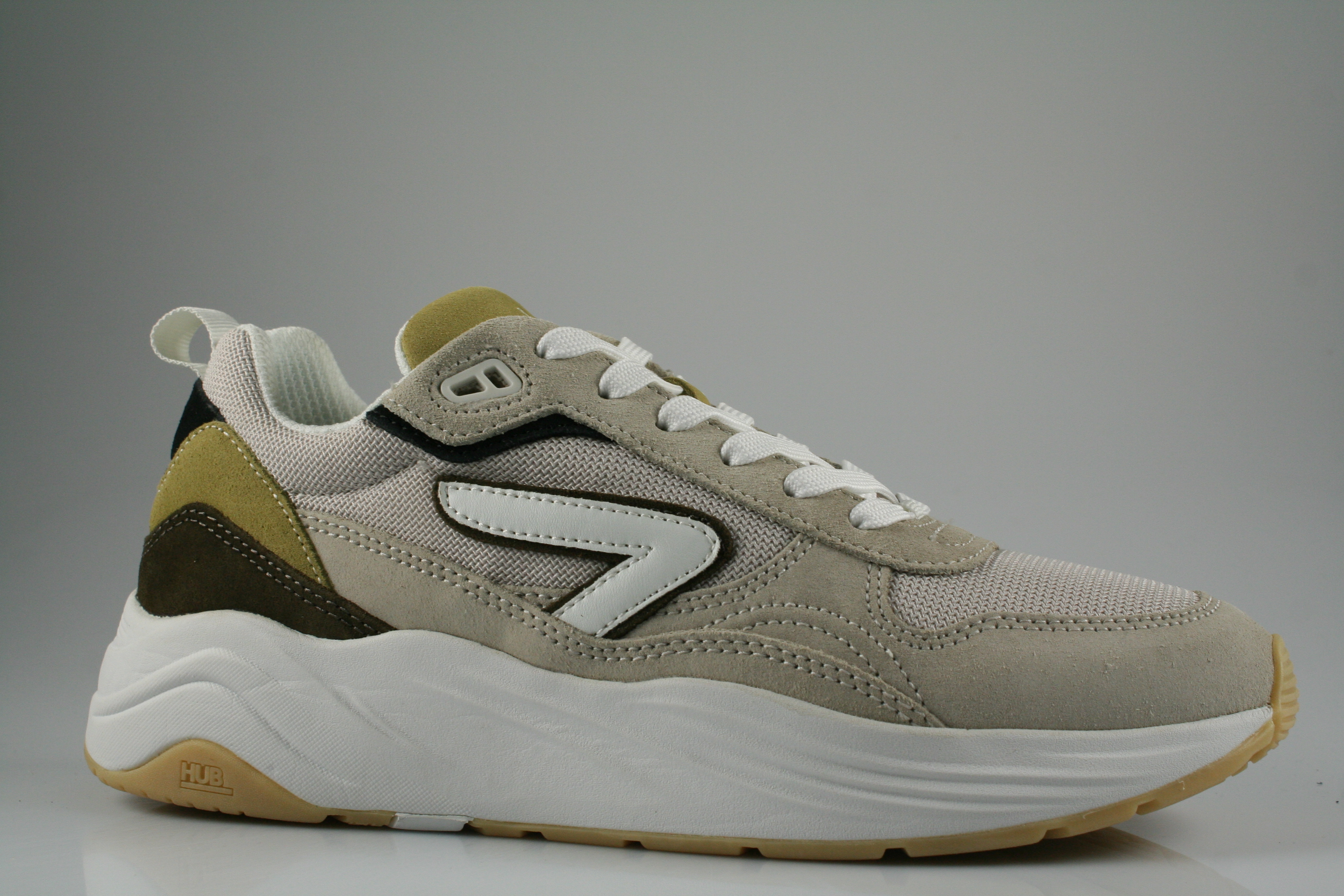 HUB - M6104S43-S23-C82