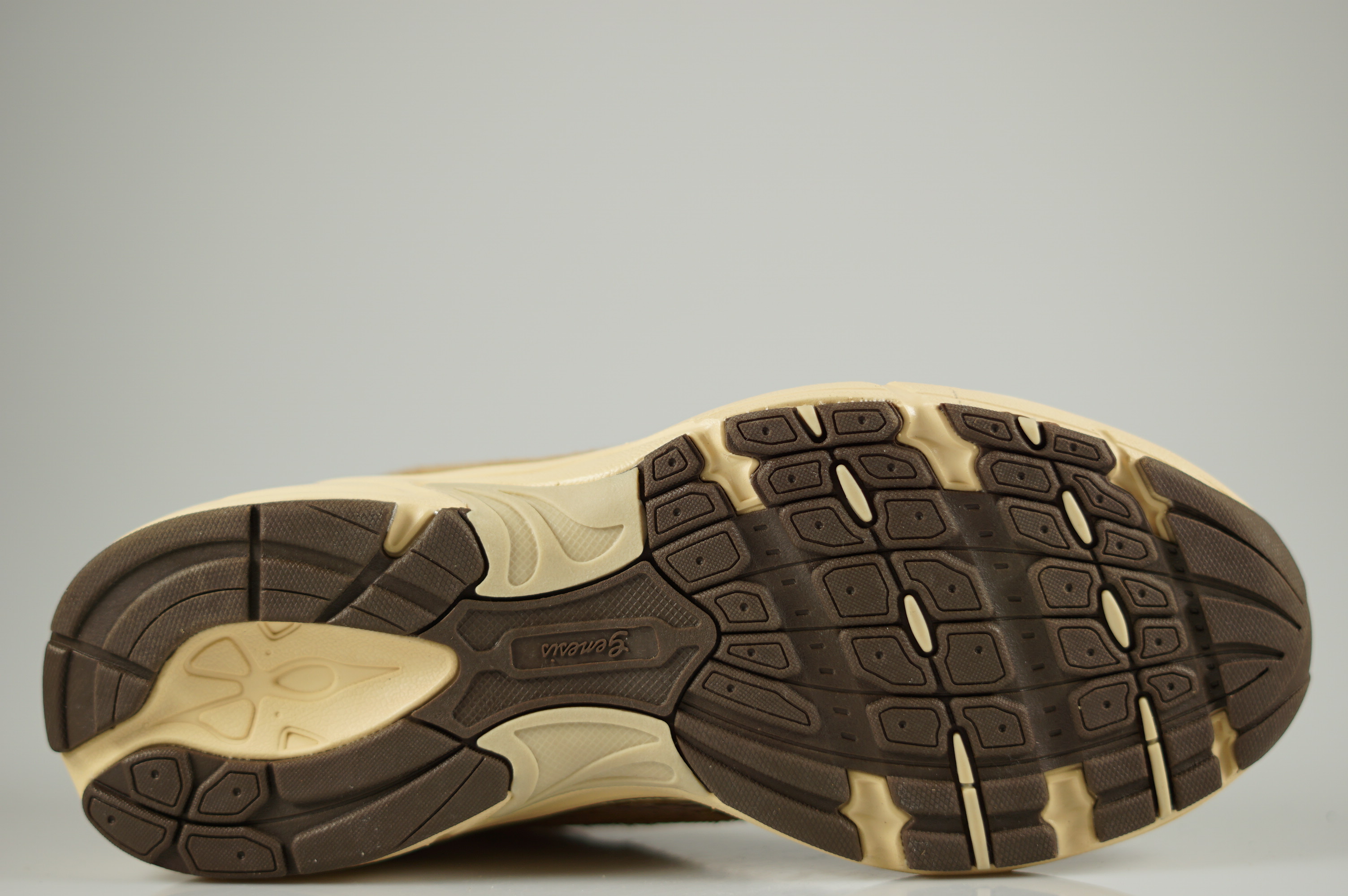 Genesis Footwear - G-Eco`99 Embo Tan/Gold