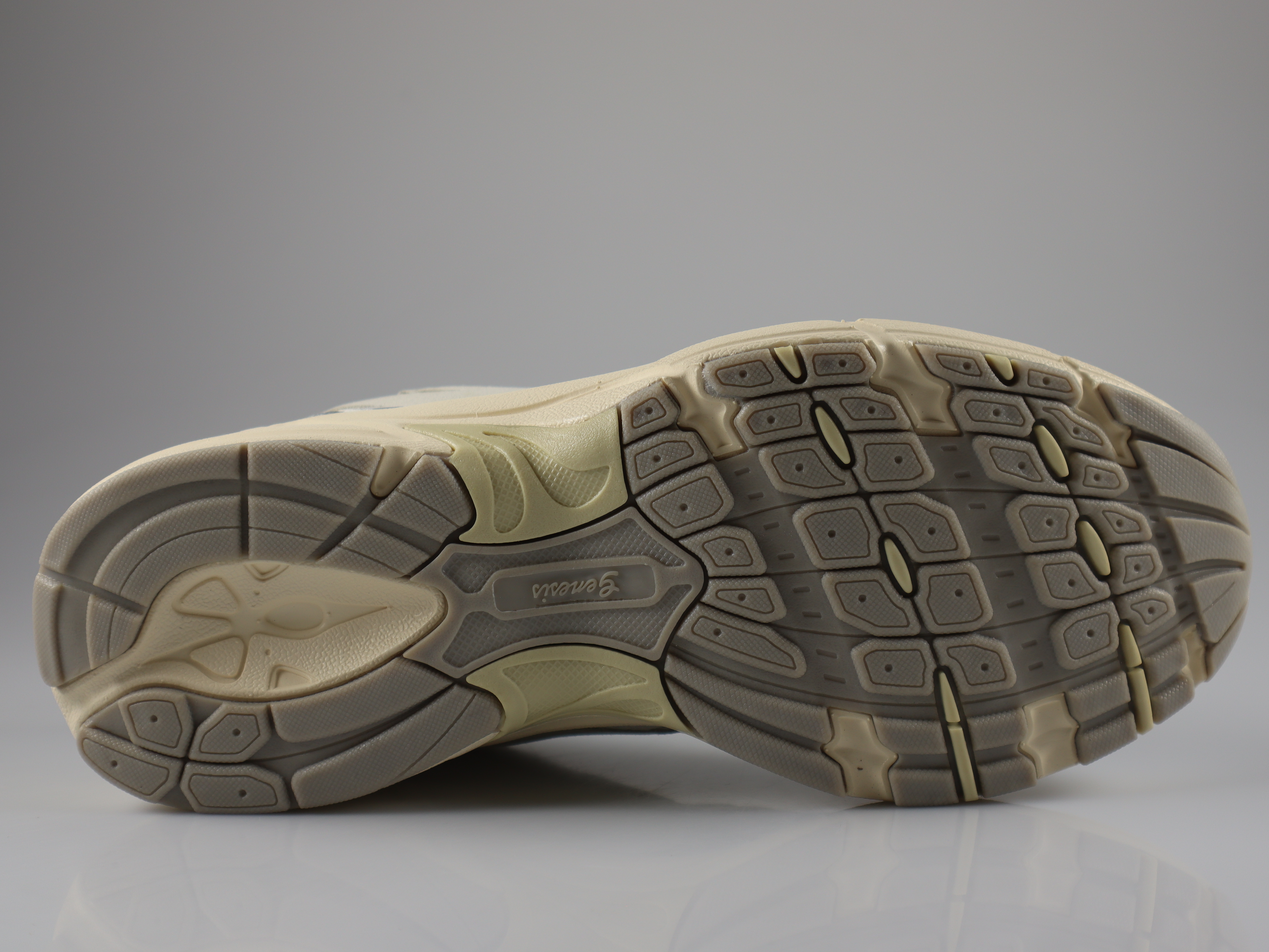 Genesis Footwear - 1006252