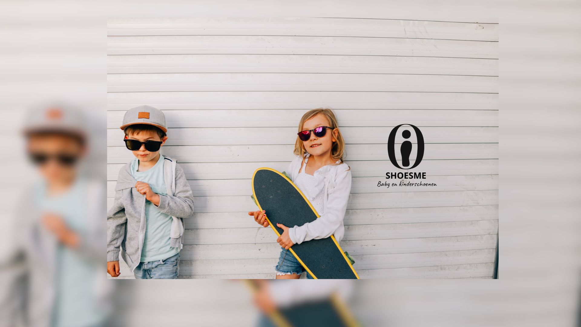 cooler junge und mädchen mit skateboard